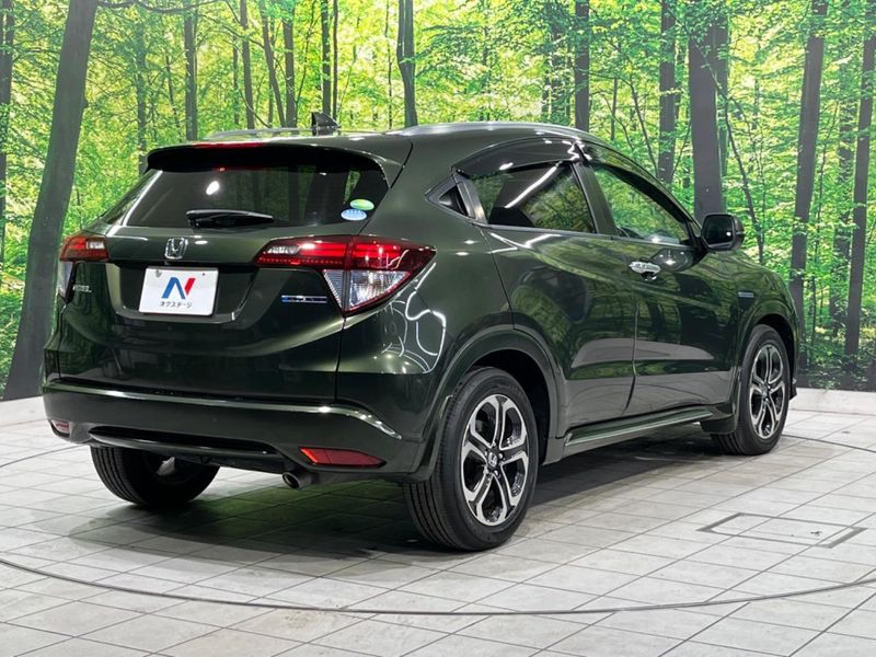2016 Honda Vezel DAA-RU3 (UW-6a7a94569f3f7)[8]