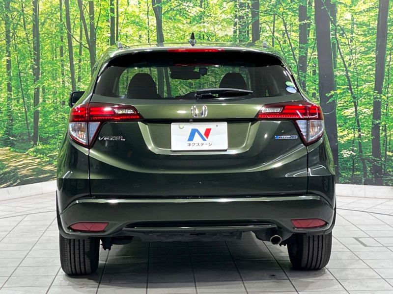 2016 Honda Vezel DAA-RU3 (UW-6a7a94569f3f7)[9]