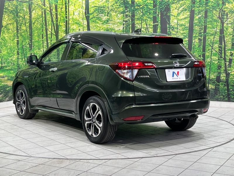 2016 Honda Vezel DAA-RU3 (UW-6a7a94569f3f7)[10]