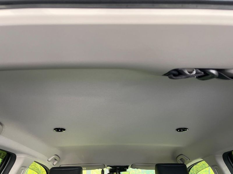 2021 Honda Vezel 6AA-RV5 (UW-6a7a945c5230b)[26]