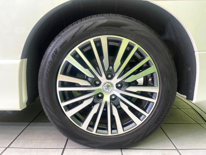 2017 Nissan Elgrand DBA-TE52 (UW-6a7a9493294a6)[5]