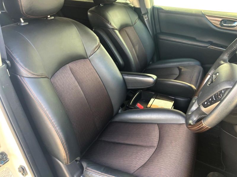 2019 Nissan Elgrand DBA-TE52 (UW-6a7a94938be7d)[23]