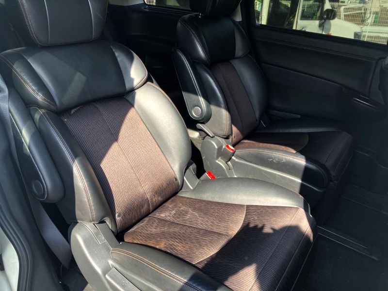 2019 Nissan Elgrand DBA-TE52 (UW-6a7a94938be7d)[21]