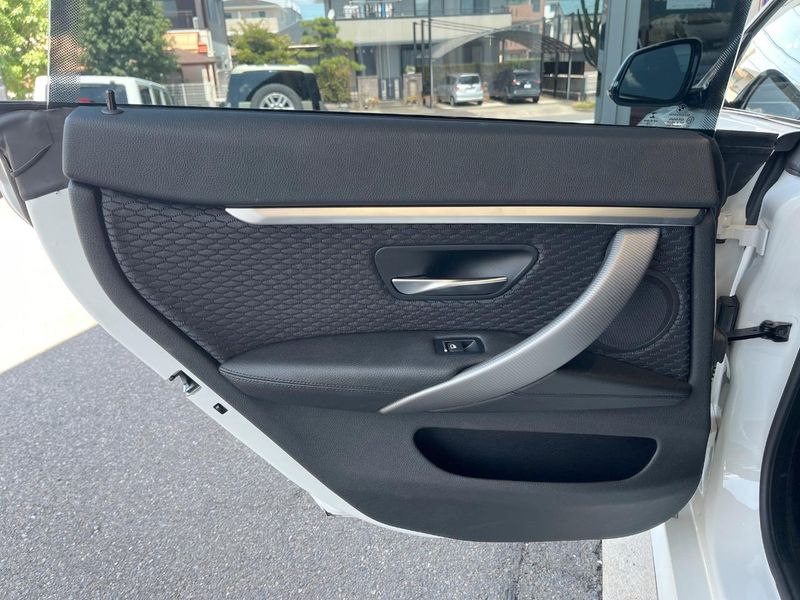 2018 BMW 4 Series DBA-4D20 (UW-6a7a94bf40321)[22]