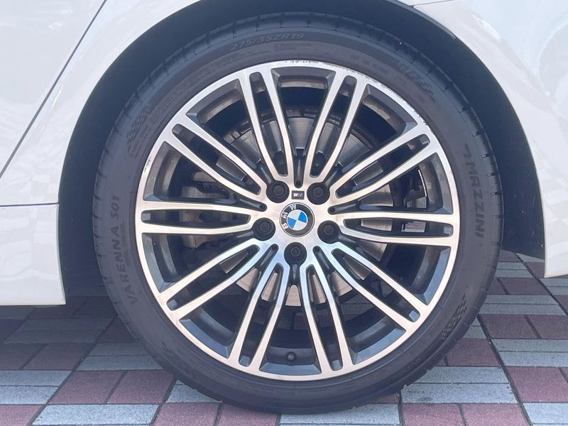 2018 BMW 5 Series LDA-JC20 (UW-6a7a94c0ed8ba)[9]