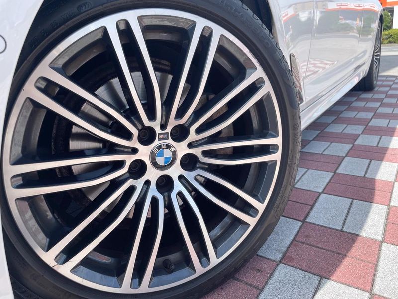 2018 BMW 5 Series LDA-JC20 (UW-6a7a94c0ed8ba)[2]