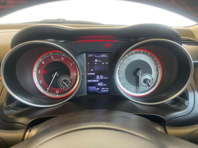 2018 Suzuki Swift Sport CBA-ZC33S (UW-6a7a94d983d40)[27]