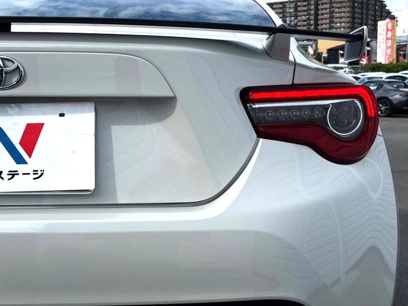 2017 Toyota 86 DBA-ZN6 (UW-6a7a94e1c4e88)[17]