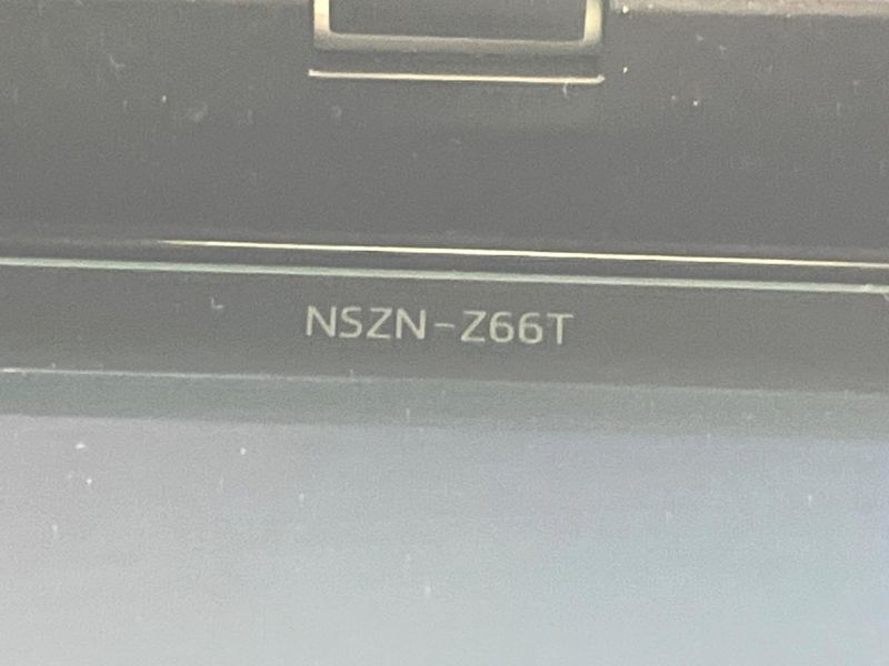 2017 Toyota Voxy DBA-ZRR80W (UW-6a7a94ecaa1b4)[13]