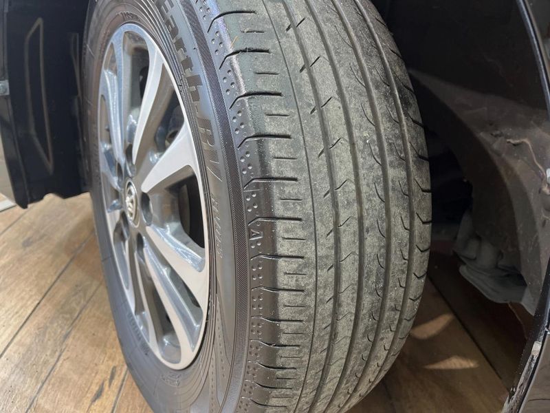 2017 Toyota Esquire DBA-ZRR85G (UW-6a7a94f99a5cb)[21]