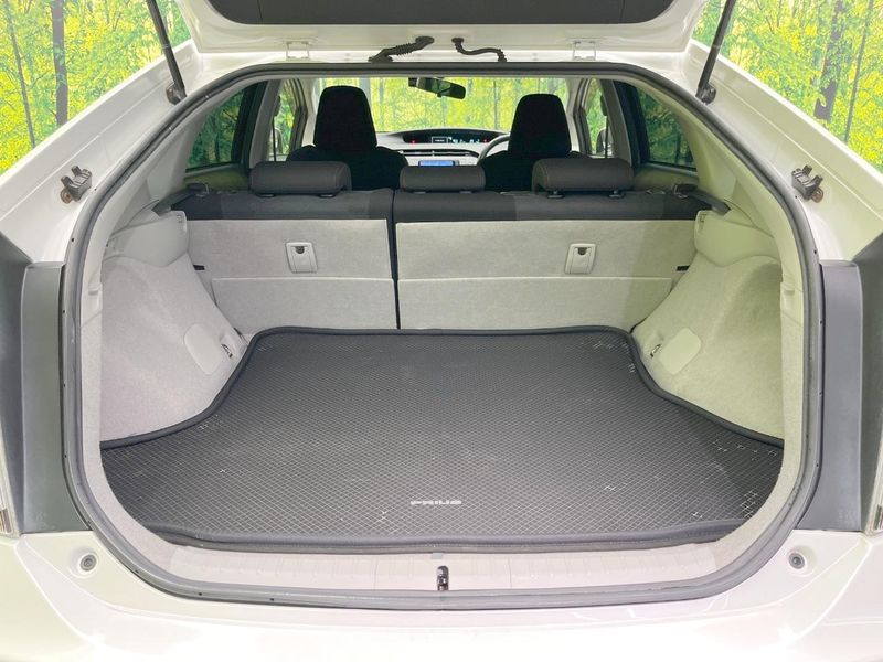 2014 Toyota Prius DAA-ZVW30 (UW-6a7a950d8575b)[13]
