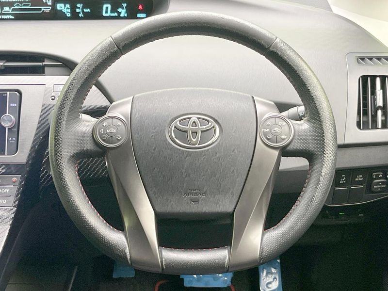 2014 Toyota Prius DAA-ZVW30 (UW-6a7a950d8575b)[26]