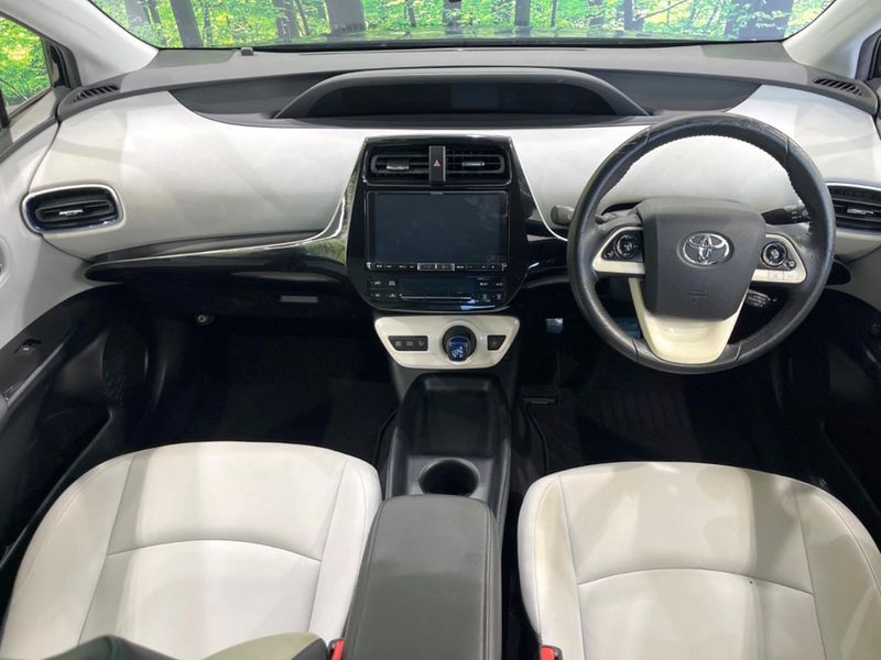 2016 Toyota Prius DAA-ZVW50 (UW-6a7a9511ea753)[24]