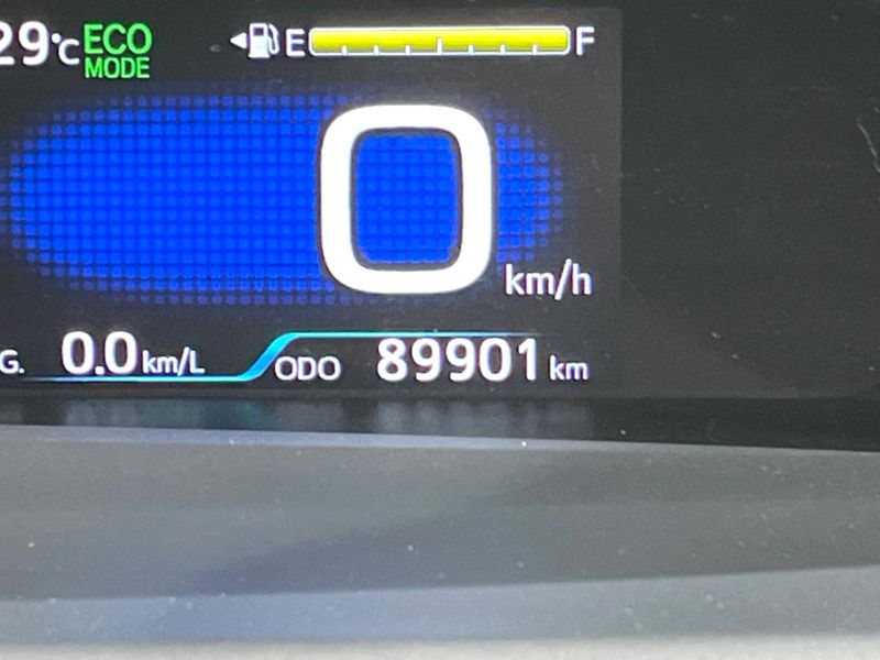 2016 Toyota Prius DAA-ZVW51 (UW-6a7a95179275c)[2]