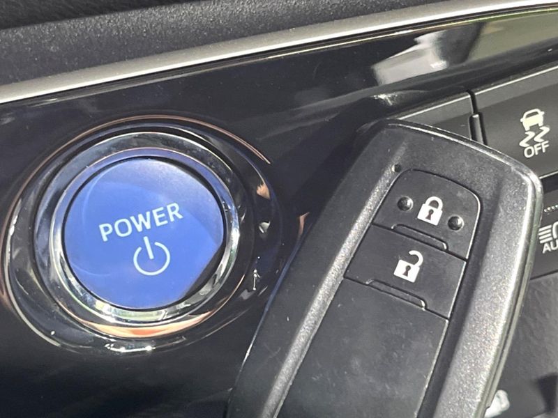 2016 Toyota Prius DAA-ZVW51 (UW-6a7a95179275c)[6]