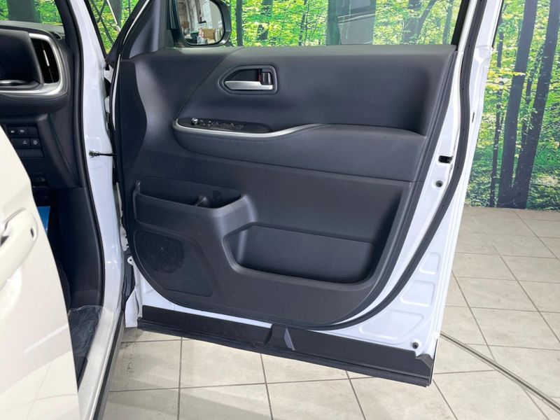2025 Toyota Voxy 6AA-ZWR90W (UW-6a7a9539aed5d)[5]