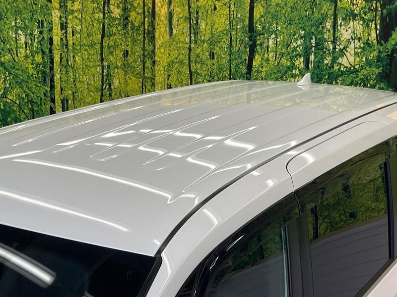 2022 Toyota Voxy 6AA-ZWR90W (UW-6a7a953c98ec9)[4]