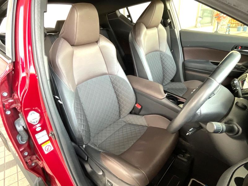 2018 Toyota C-HR DAA-ZYX10 (UW-6a7a954155f53)[22]