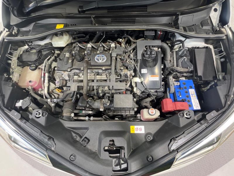 2018 Toyota C-HR DAA-ZYX10 (UW-6a7a95418119e)[4]