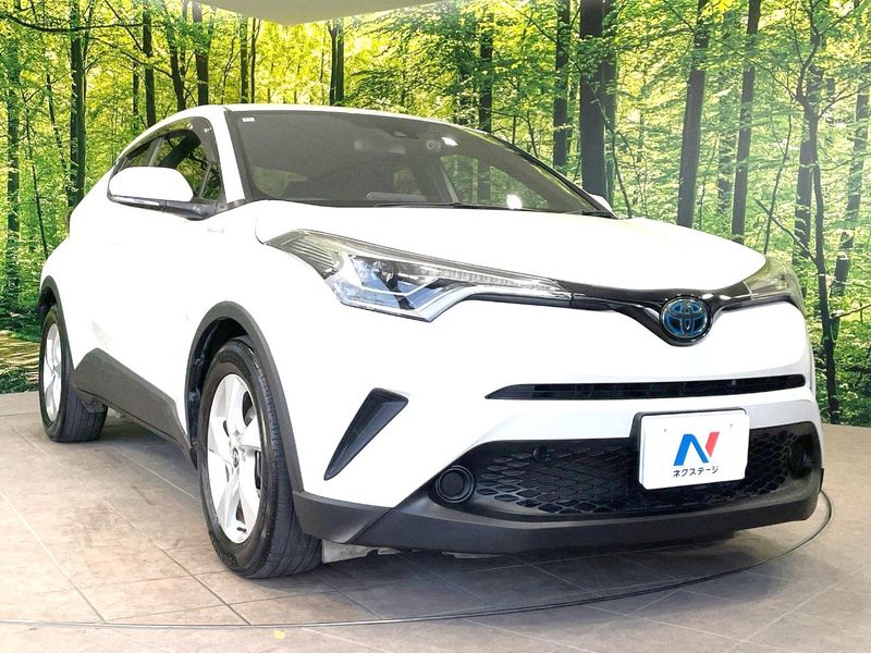 2018 Toyota C-HR DAA-ZYX10 (UW-6a7a95430c4cb)[16]