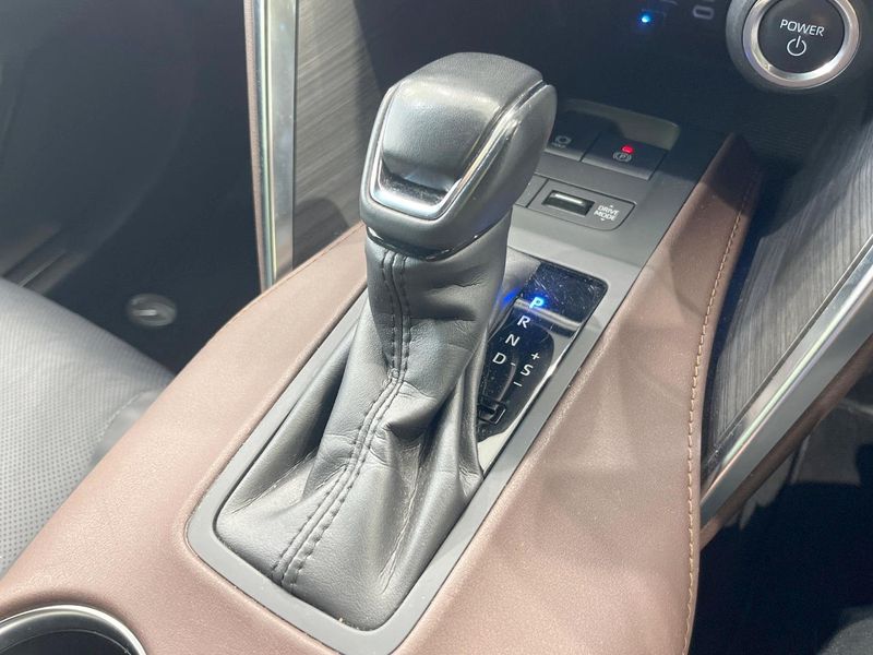 2023 Toyota Harrier Hybrid 6AA-AXUH80 (UW-6a7be2bea017e)[29]