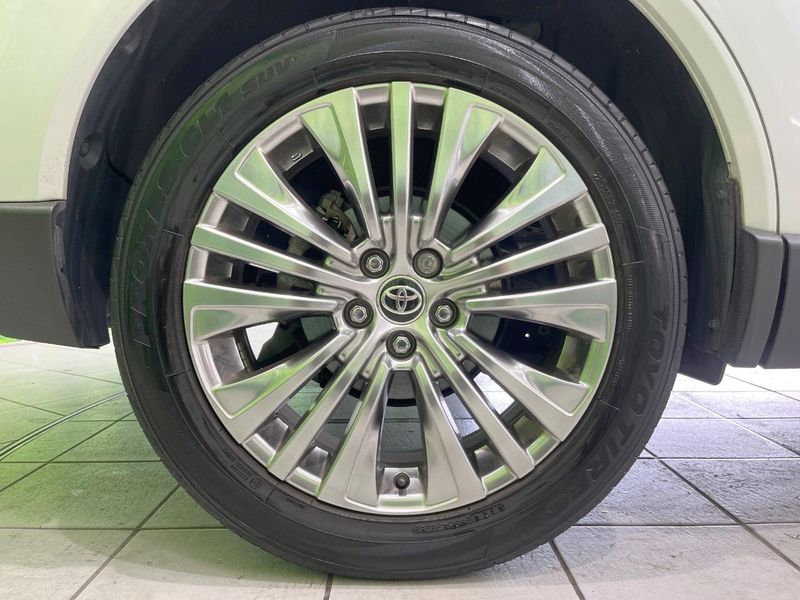 2023 Toyota Harrier Hybrid 6AA-AXUH80 (UW-6a7be2bea017e)[19]