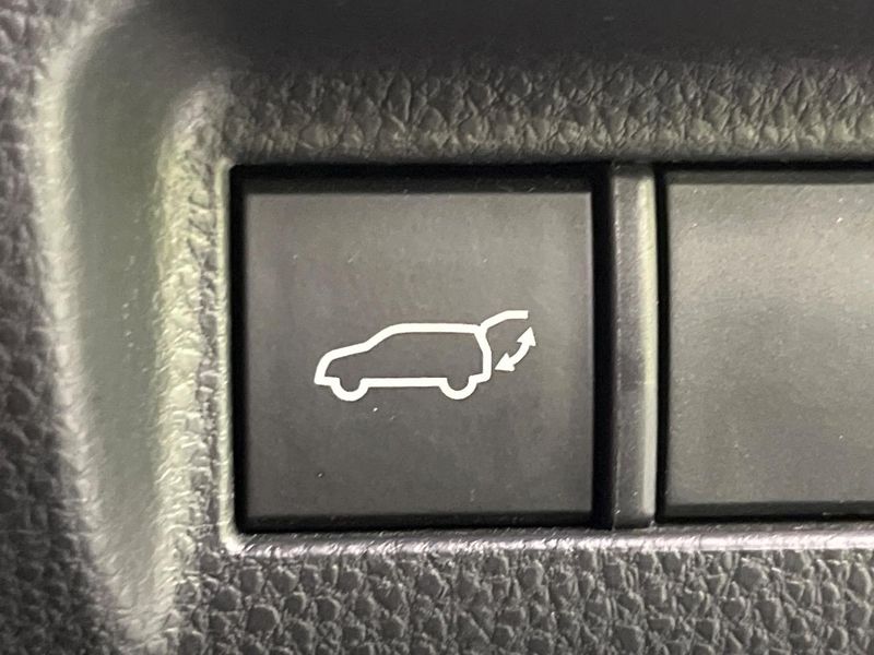 2023 Toyota Harrier Hybrid 6AA-AXUH80 (UW-6a7be2bfb9f74)[8]