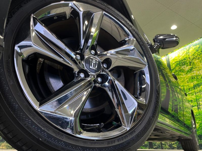 2018 Toyota Crown Hybrid 6AA-AZSH21 (UW-6a7be2d45c34f)[15]