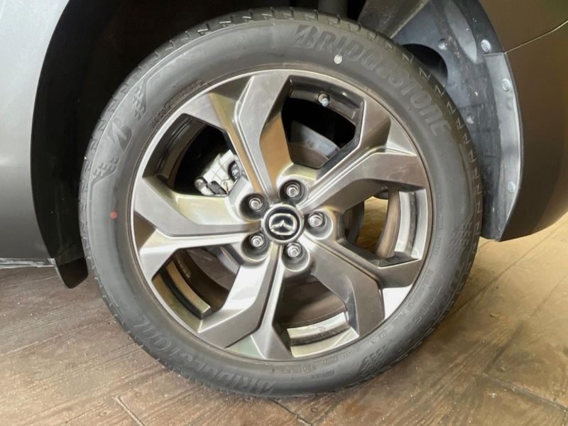 2022 Mazda MX-30 5AA-DREJ3P (UW-6a7be3364f7dd)[11]
