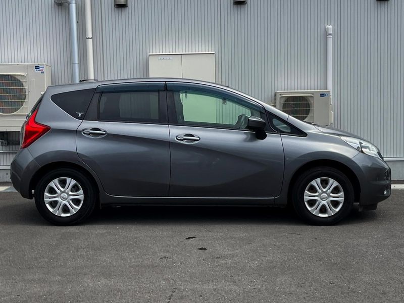 2016 Nissan Note DBA-E12 (UW-6a7be33a2b1a0)[22]