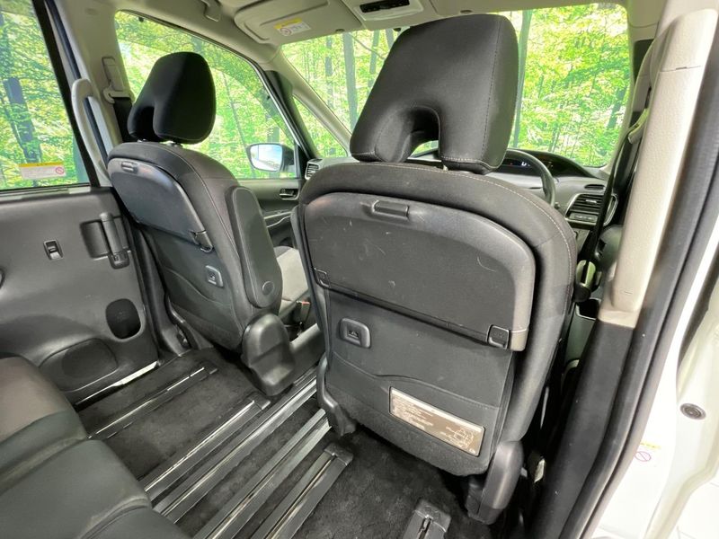 2017 Nissan Serena DAA-GFC27 (UW-6a7be367d06b8)[20]