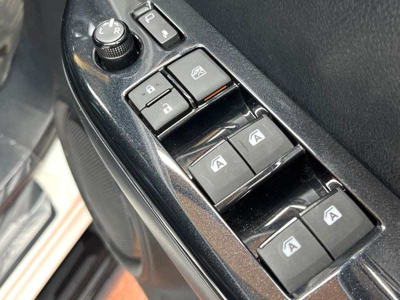2023 Toyota Hilux 3DF-GUN125 (UW-6a7be395ab745)[21]