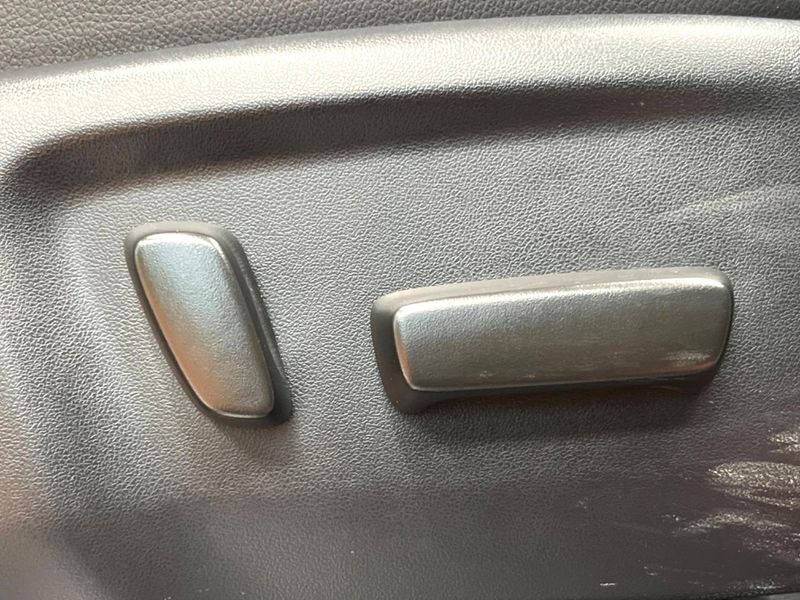 2023 Toyota Hilux 3DF-GUN125 (UW-6a7be395ab745)[22]