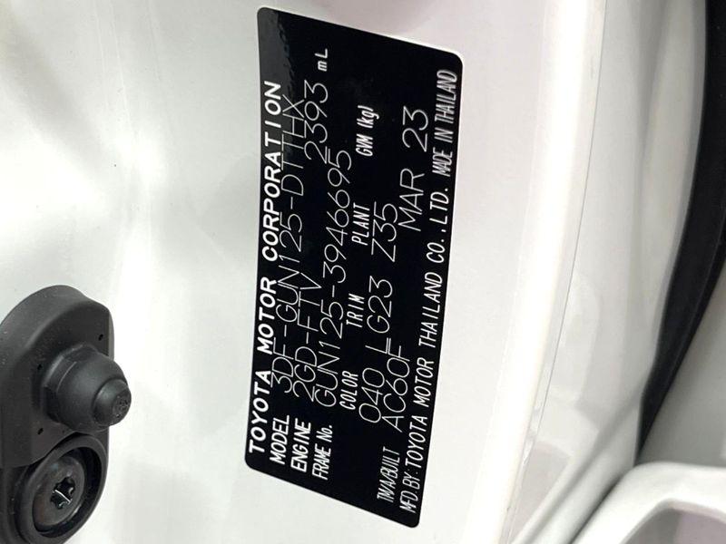 2023 Toyota Hilux 3DF-GUN125 (UW-6a7be395ab745)[1]