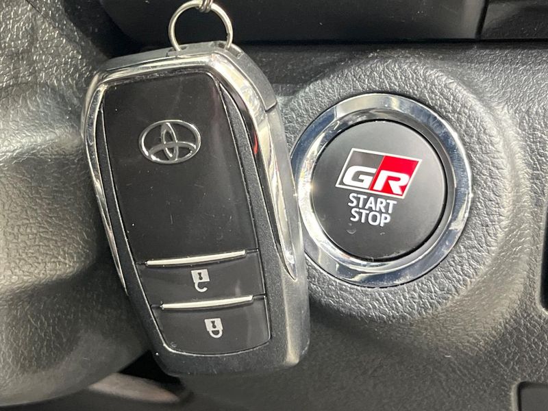 2023 Toyota Hilux 3DF-GUN125 (UW-6a7be395e8b0a)[24]