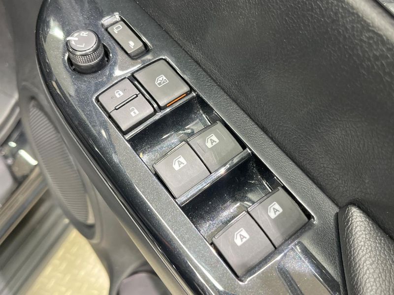 2023 Toyota Hilux 3DF-GUN125 (UW-6a7be395e8b0a)[23]