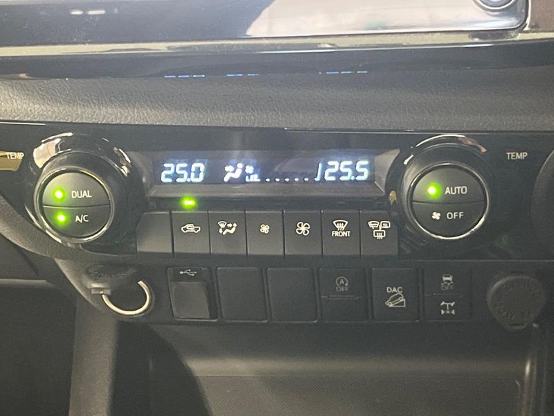 2023 Toyota Hilux 3DF-GUN125 (UW-6a7be395e8b0a)[16]