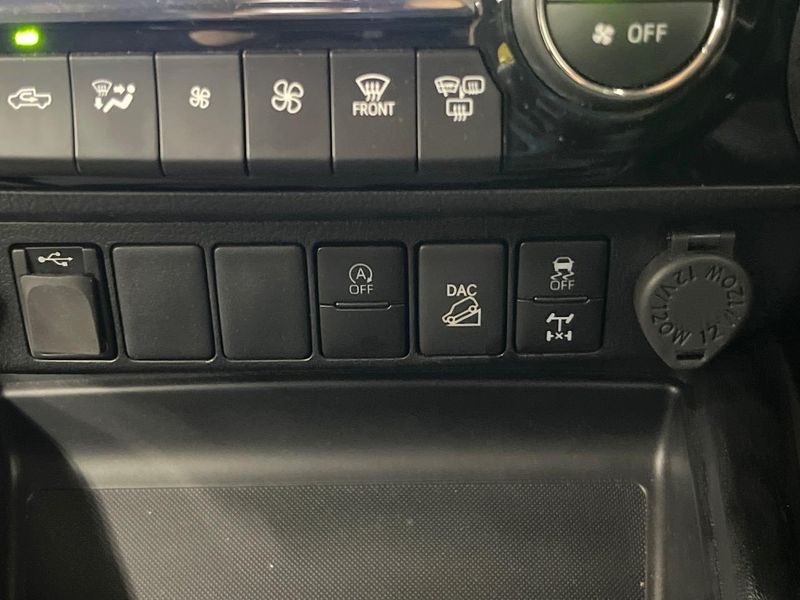 2023 Toyota Hilux 3DF-GUN125 (UW-6a7be395e8b0a)[17]