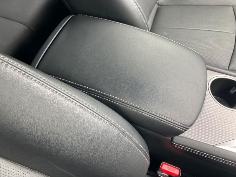 2014 Nissan Skyline DAA-HV37 (UW-6a7be3c2d4f09)[19]