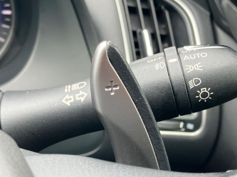 2014 Nissan Skyline DAA-HV37 (UW-6a7be3c2d4f09)[28]