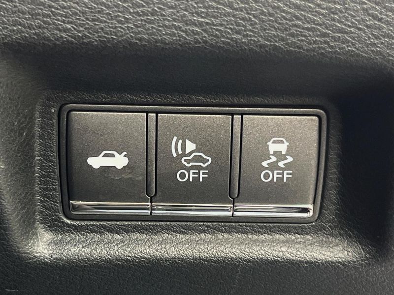 2014 Nissan Skyline DAA-HV37 (UW-6a7be3c2e299d)[13]