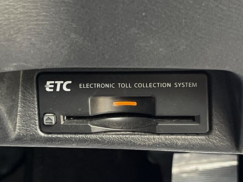 2014 Nissan Skyline DAA-HV37 (UW-6a7be3c2e299d)[14]