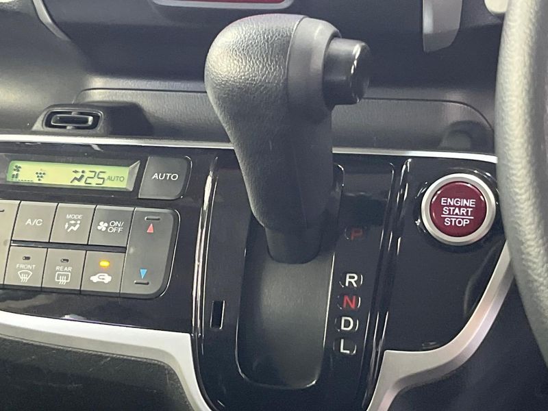 2015 Honda N-BOX DBA-JF1 (UW-6a7be3dc7dcbd)[27]