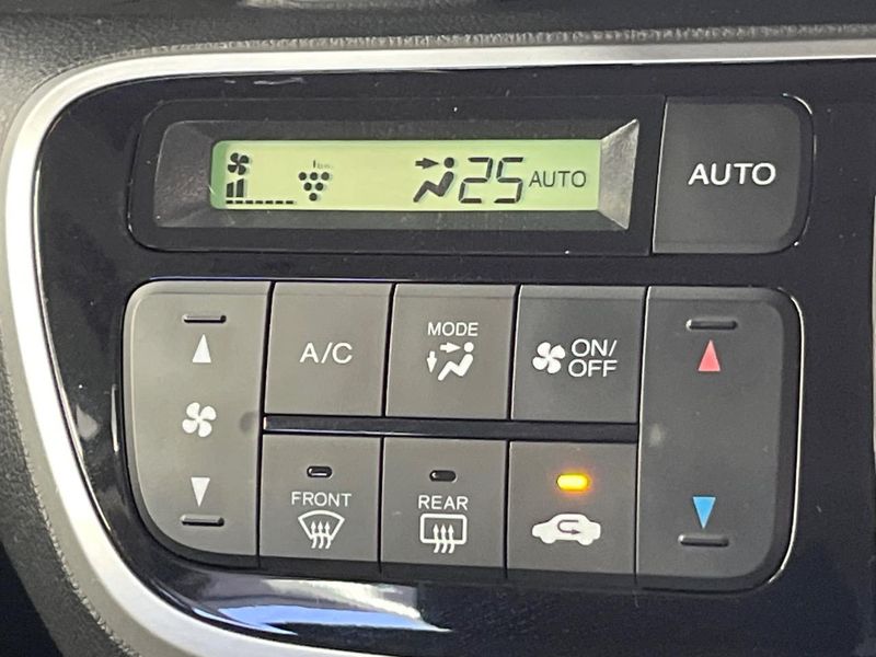 2015 Honda N-BOX DBA-JF1 (UW-6a7be3dc7dcbd)[28]