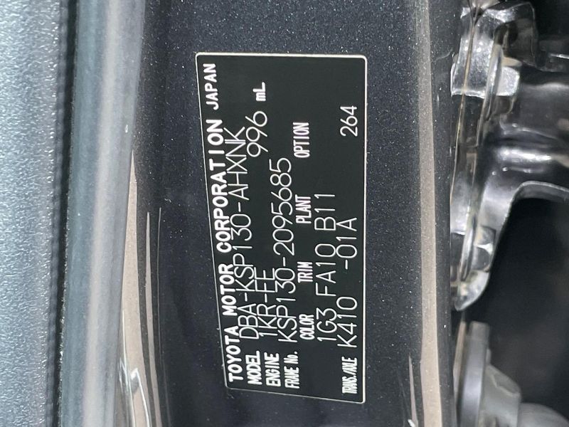 2013 Toyota Vitz DBA-KSP130 (UW-6a7be44caa90b)[1]