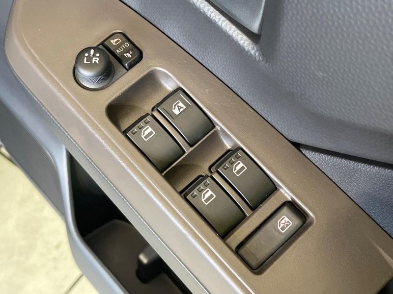 2021 Toyota Roomy 5BA-M900A (UW-6a7be4ae280d6)[25]