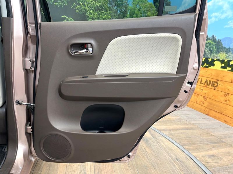 2015 Suzuki MR Wagon Wit DBA-MF33S (UW-6a7be4d132146)[16]