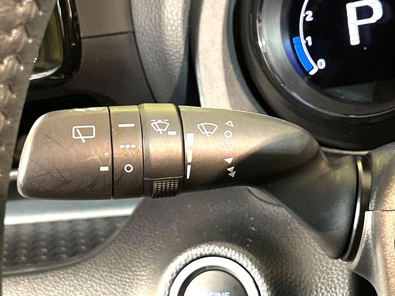 2021 Toyota Yaris 5BA-MXPA10 (UW-6a7be5333b89a)[24]
