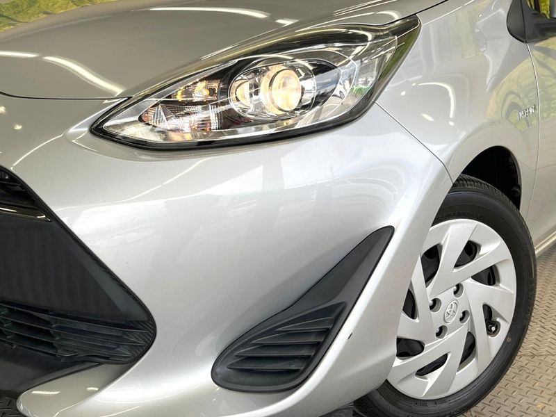 2018 Toyota Aqua DAA-NHP10 (UW-6a7be5893f0f9)[29]