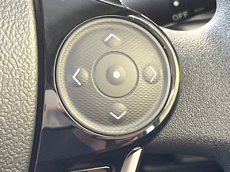2018 Toyota Aqua DAA-NHP10 (UW-6a7be5893f0f9)[24]